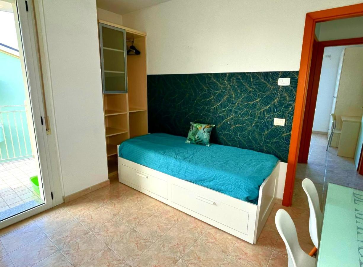 Residence Frontemare Rimini Eksteriør billede