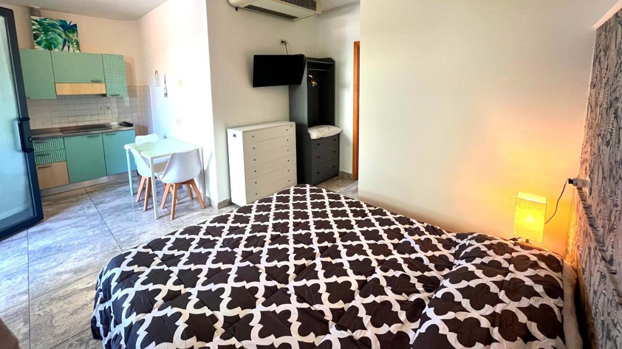 Residence Frontemare Rimini Eksteriør billede